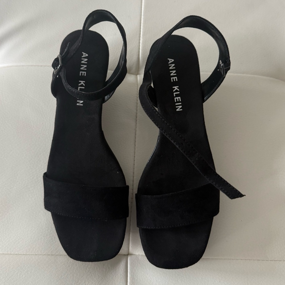 Anne Klein Elegant Black Sandals